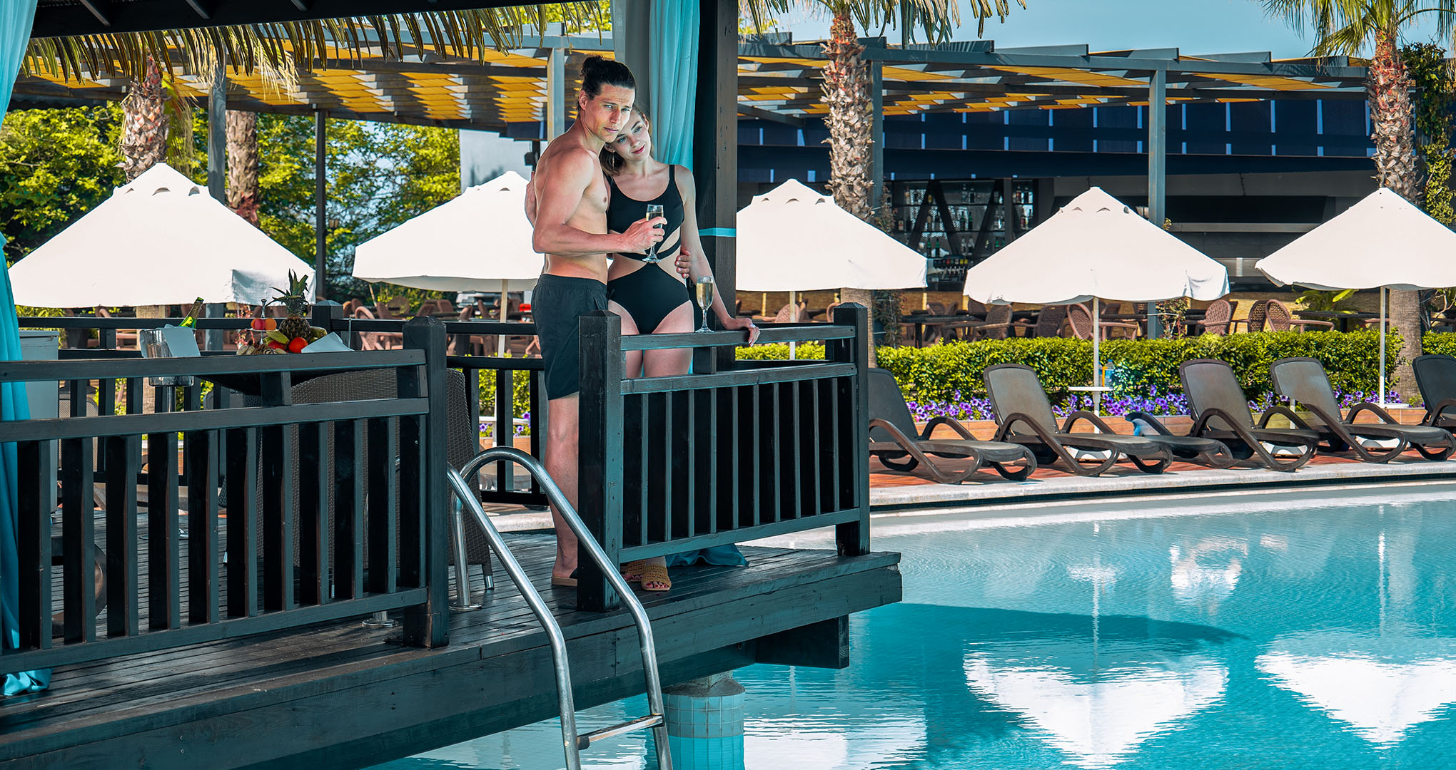 tui-blue-belek-acik-yuzme-havuzu-galeri-d-1.jpg