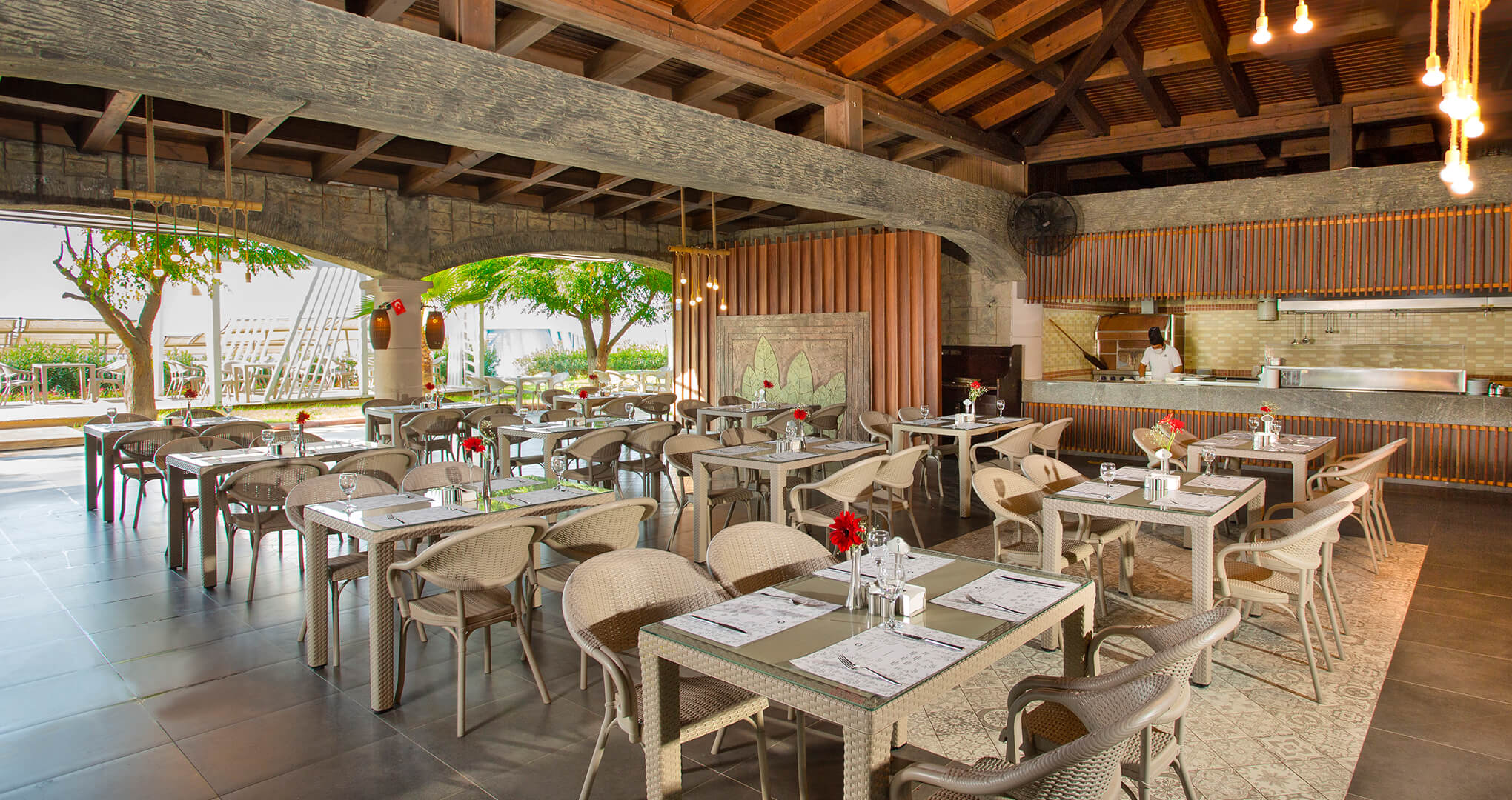 Sherwood-exclusive-lara-gastronomi-pranzo-beach-snake-galeri.jpg