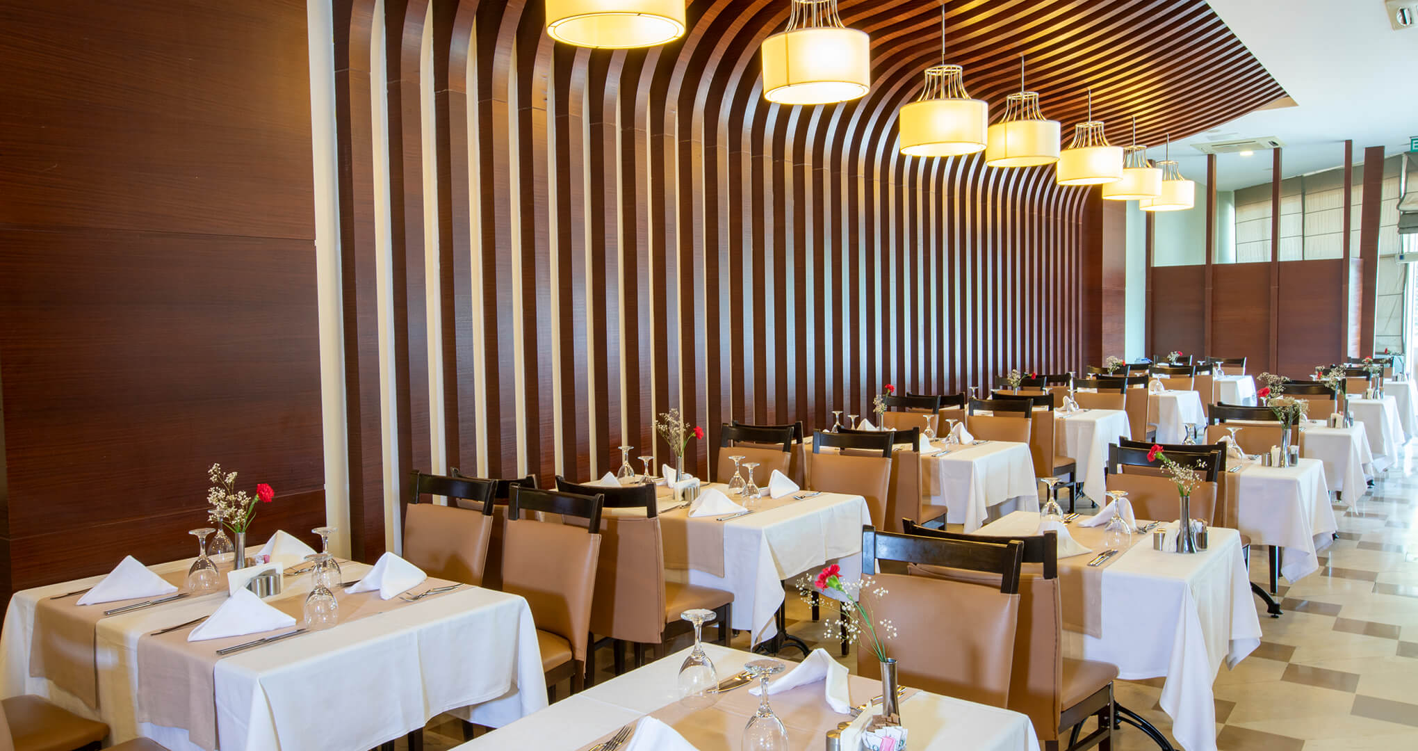 Sherwood-exclusive-lara-gastronomi-ana-restoran-galeri-3.jpg