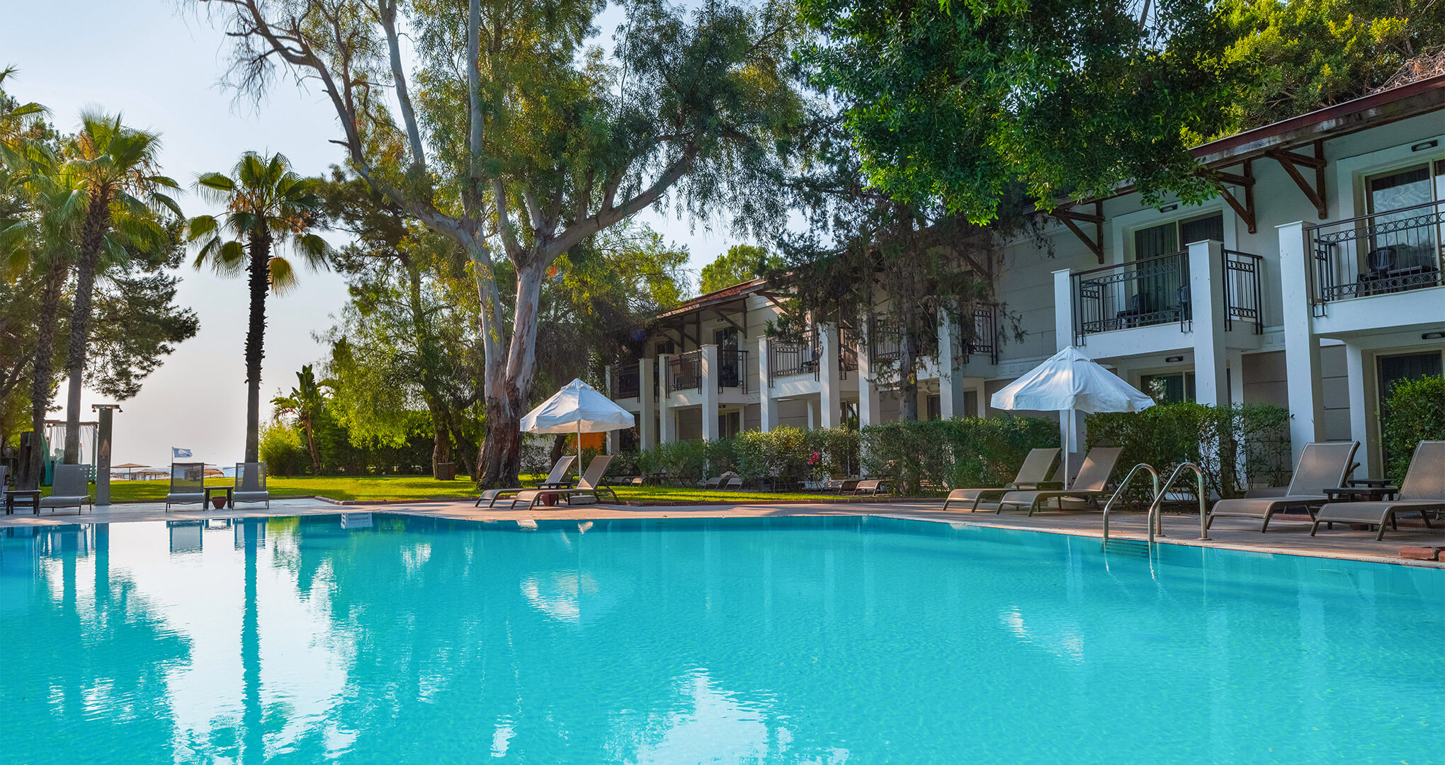 sherwood-exclusive-kemer-okaliptus-havuz-galeri2.jpg