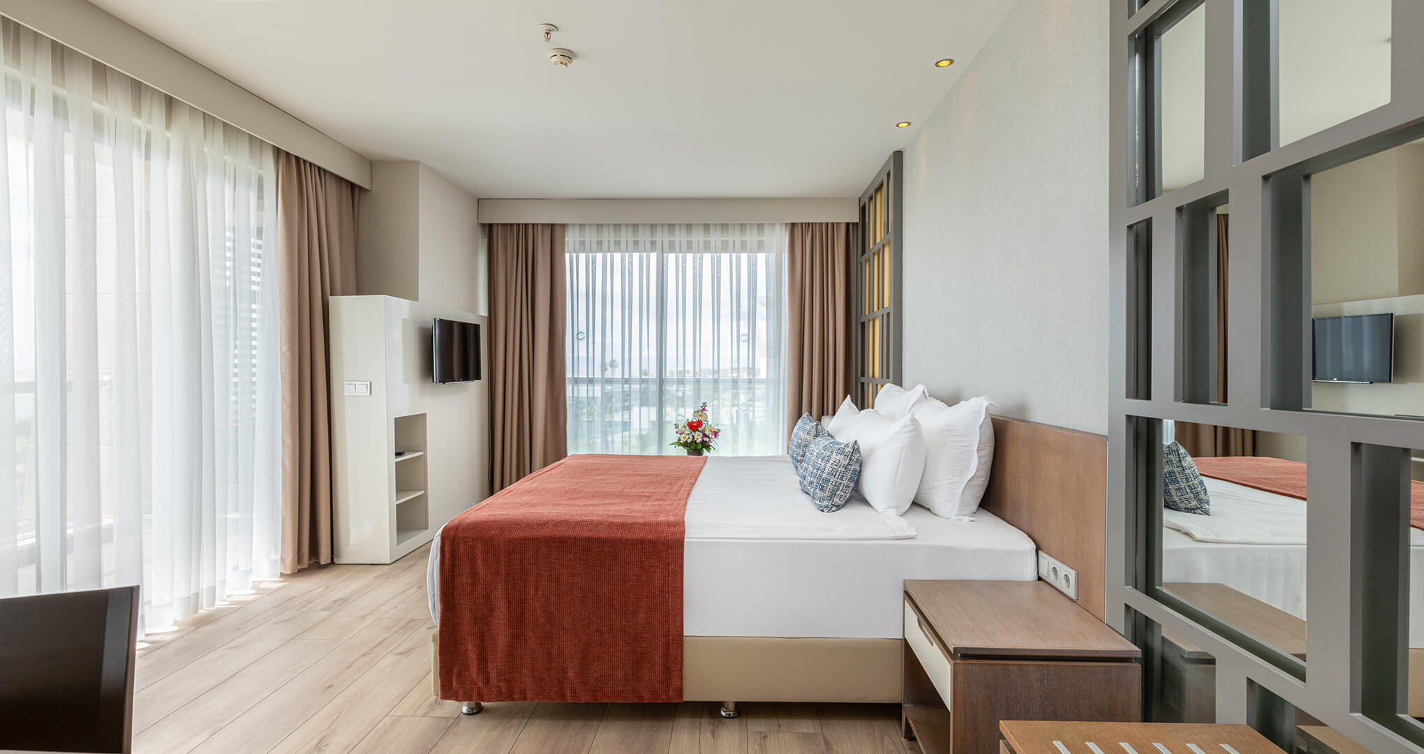 Sherwood-dreams-resort-konaklama-deluxe-jacuzzi-galeri-2.jpg