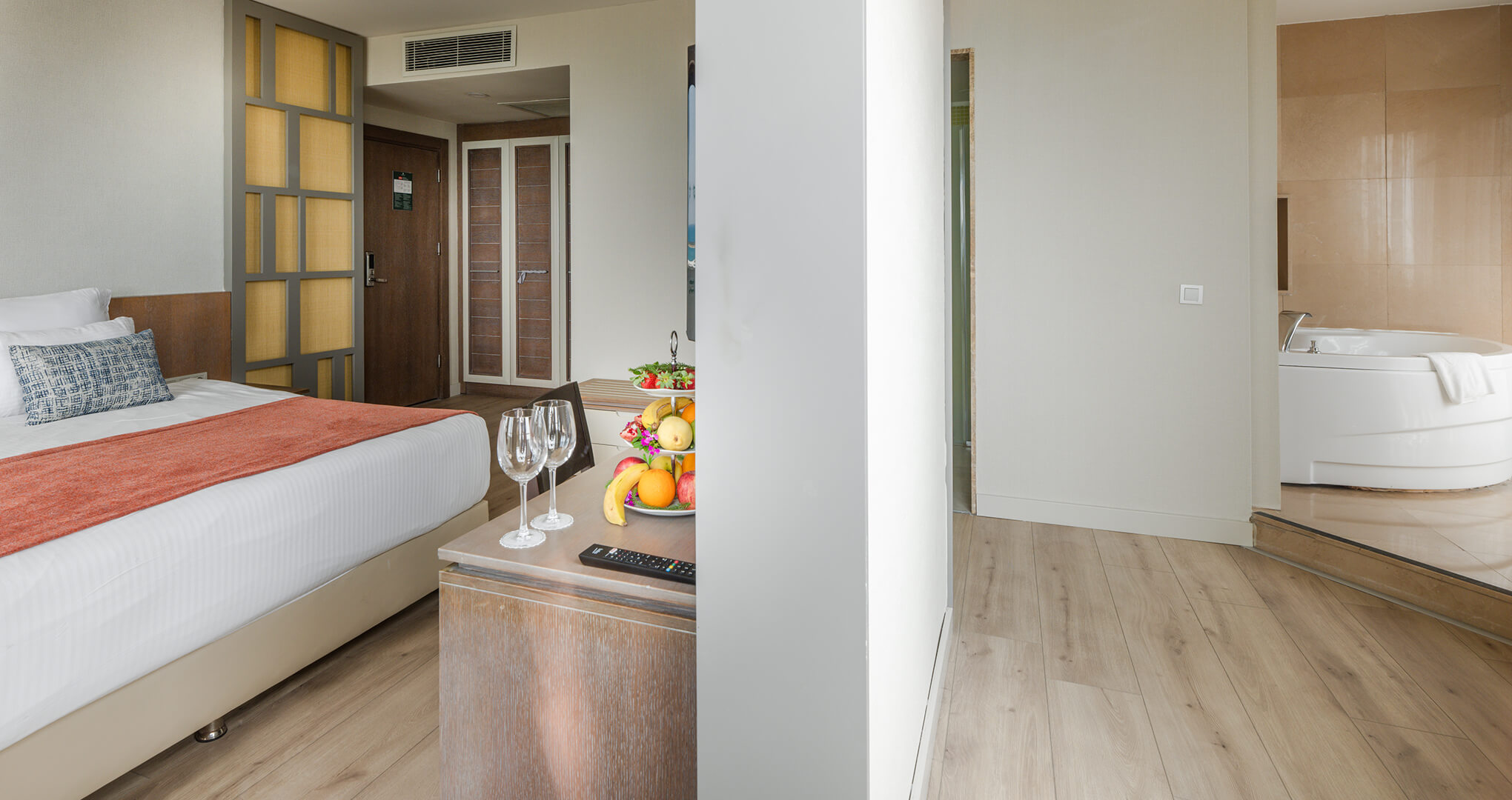 Sherwood-dreams-resort-konaklama-deluxe-jacuzzi-galeri-4.jpg