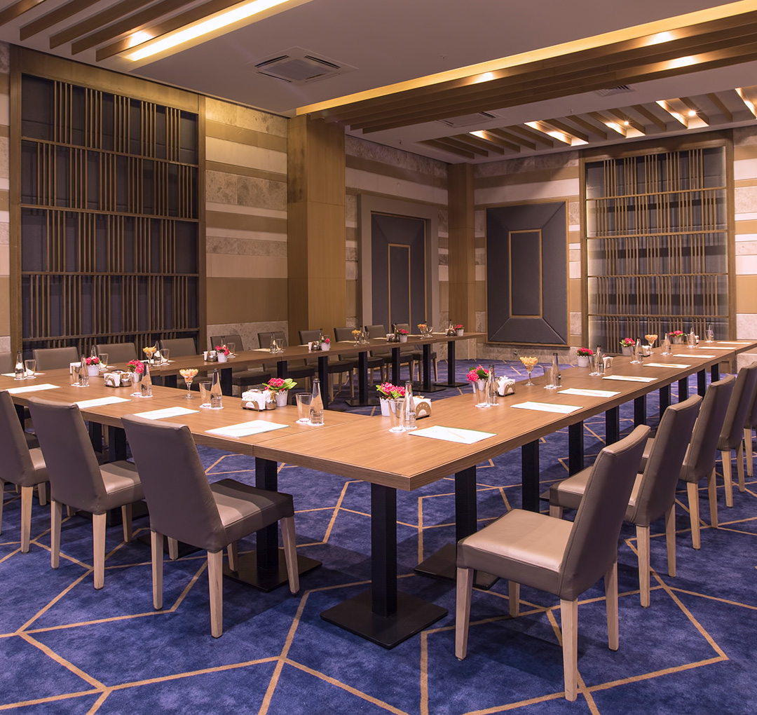 <p>MEETINGS AND EVENTS</p>