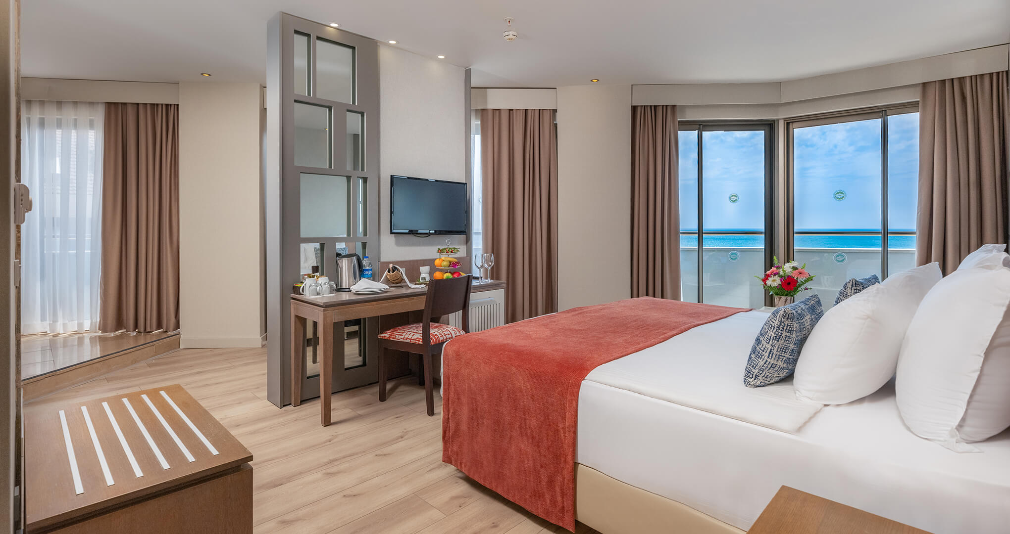Sherwood-dreams-resort-konaklama-deluxe-jacuzzi-galeri-1.jpg