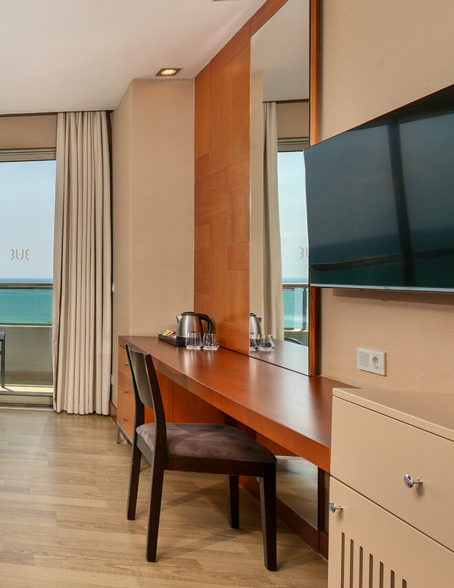 <p>Room Features</p>