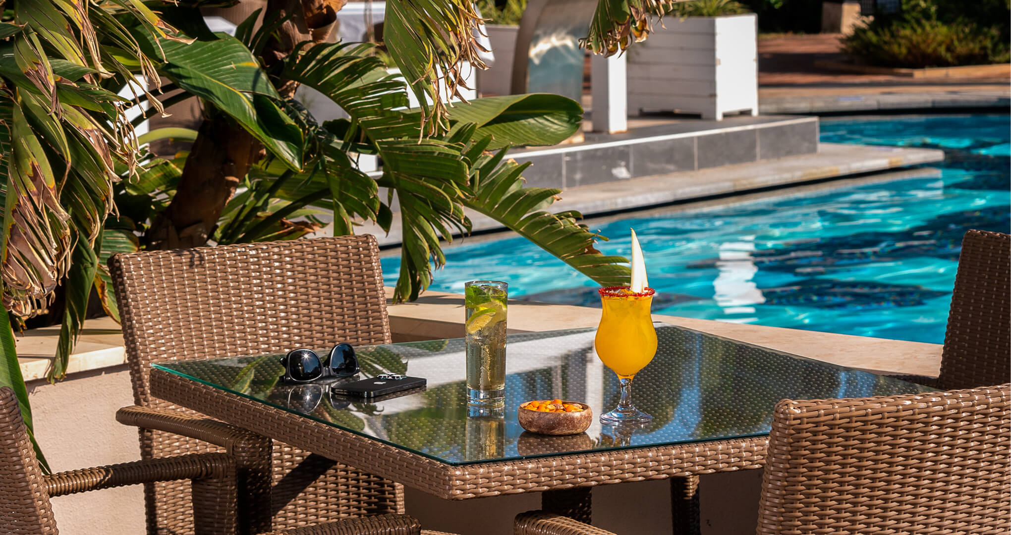 sherwoood-tui-belek-gastronomi-ısland-pool-bar-galeri-2.jpg