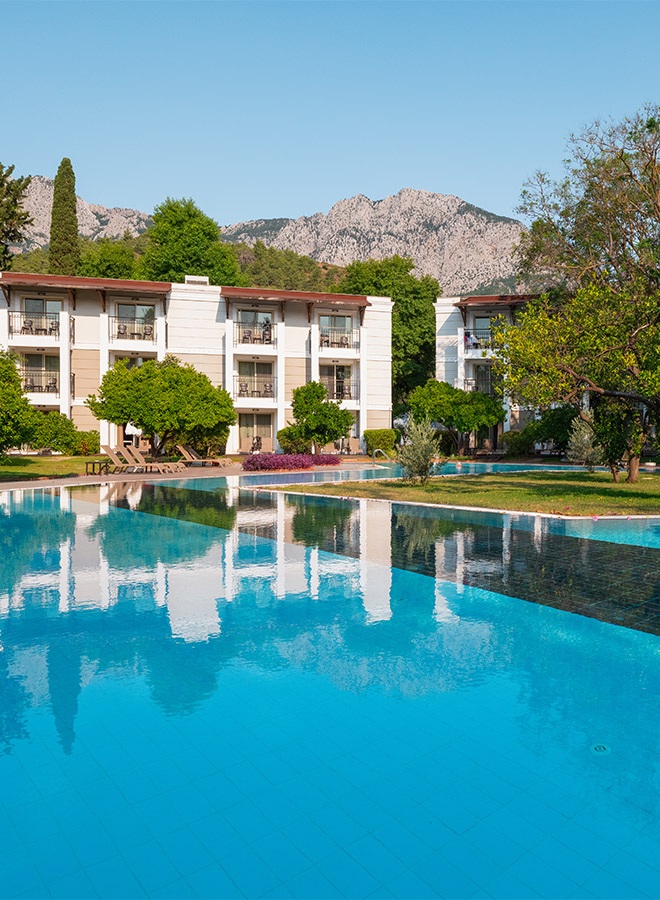 <p>Mandalin Pool</p>