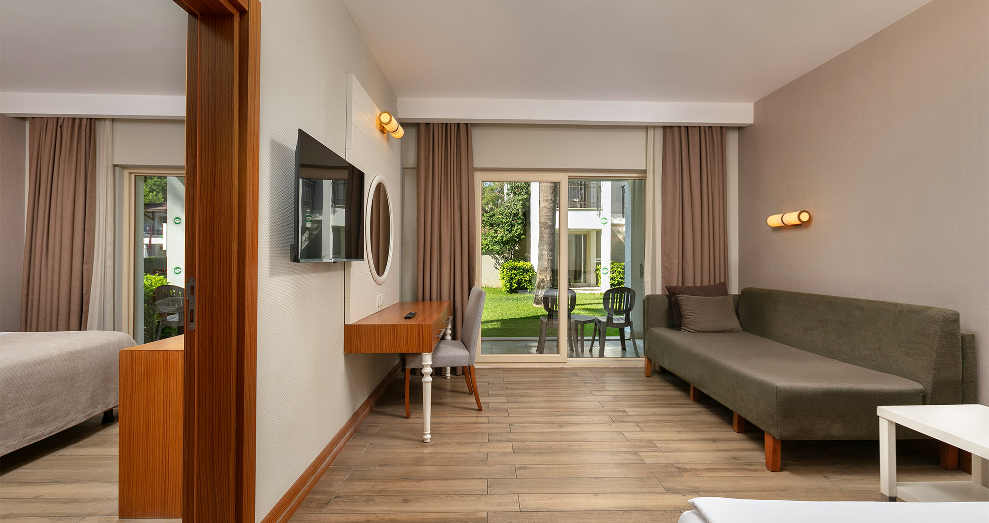 sherwood-exclusive-kemer-family-suite-galeri2.jpg