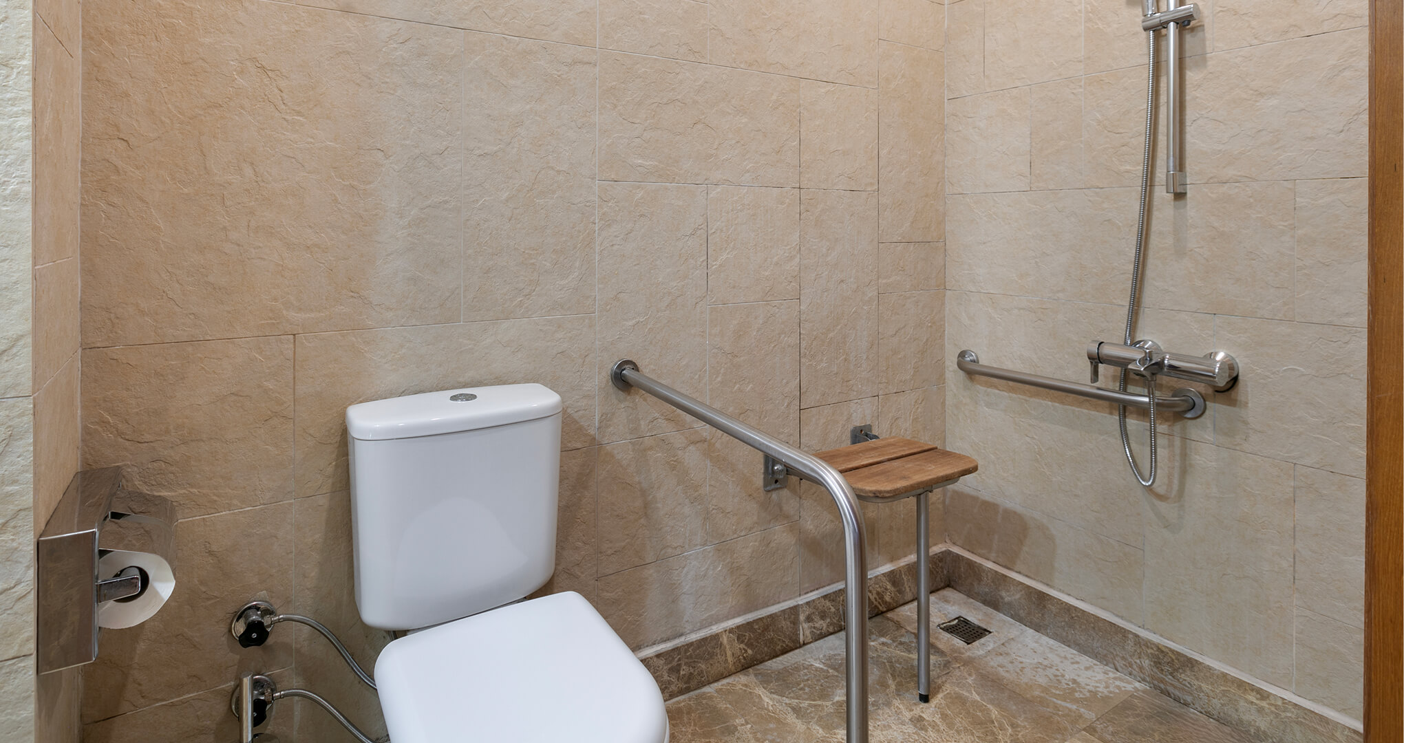 sherwood-hotels-tui-belek-konaklama-handicapped-room-galeri-2.jpg