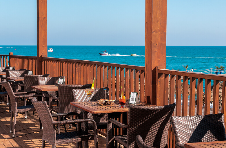 <p>Sunset Beach Bar</p>