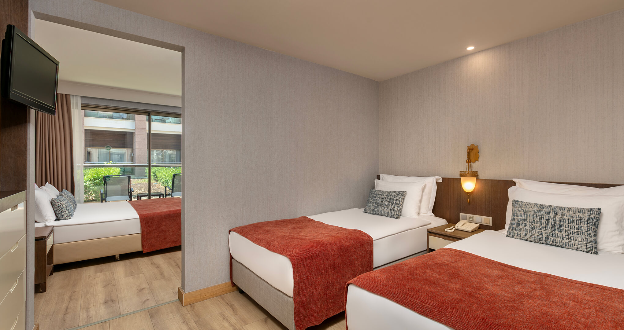 Sherwood-dreams-resort-konaklama-family-jacuzzi-room-galeri-1.jpg