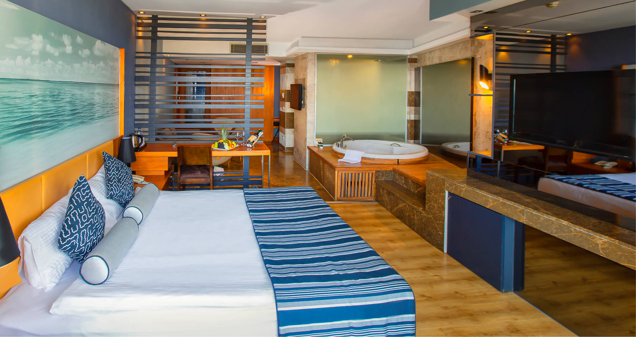 sherwood-hotels-tui-belek-konaklama-deluxe-jacuzz-galeri-1.jpg