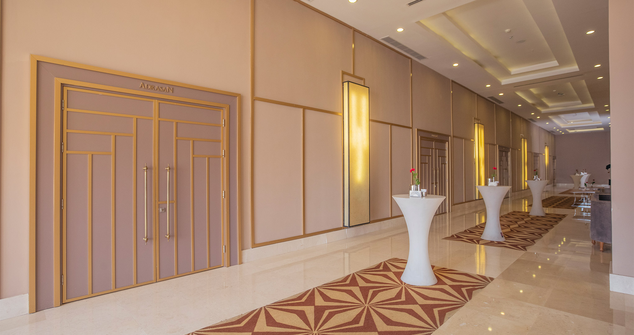 sherwood-exclusive-kemer-toplanti-salonu-foyer-galeri.jpg