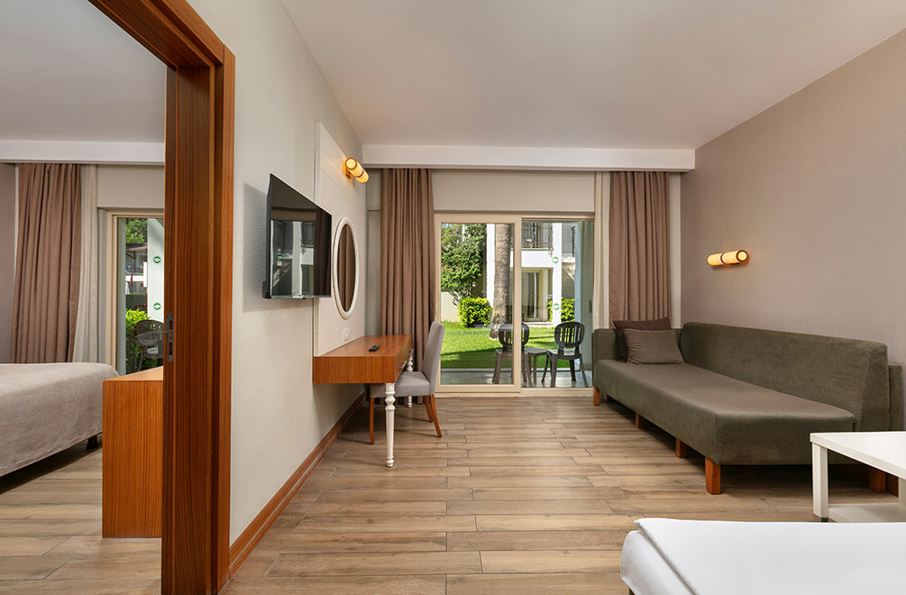sherwood-exclusive-kemer-family-suite-card2.jpg