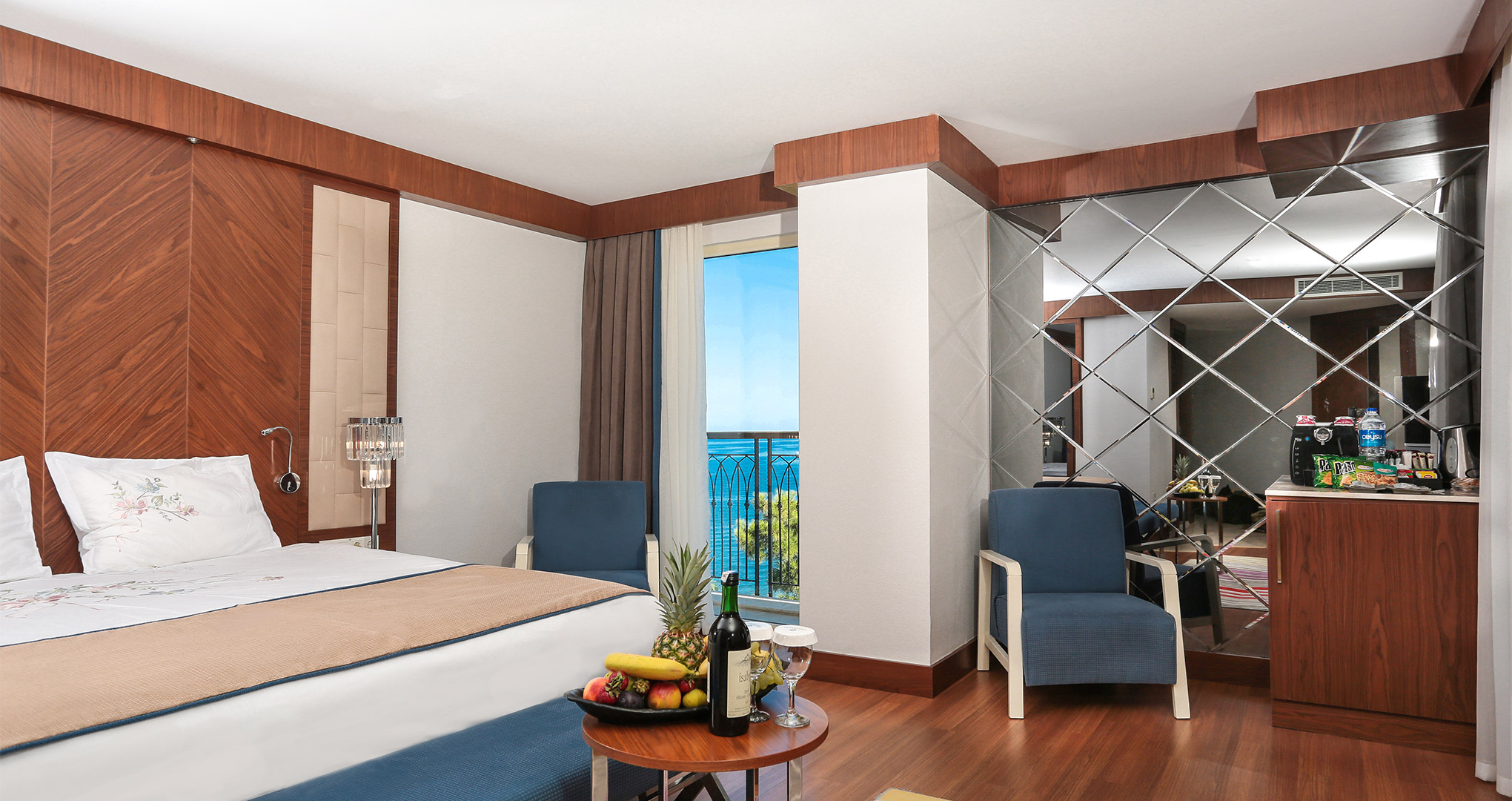 sherwood-exclusive-kemer-corner-suite-galeri.jpg