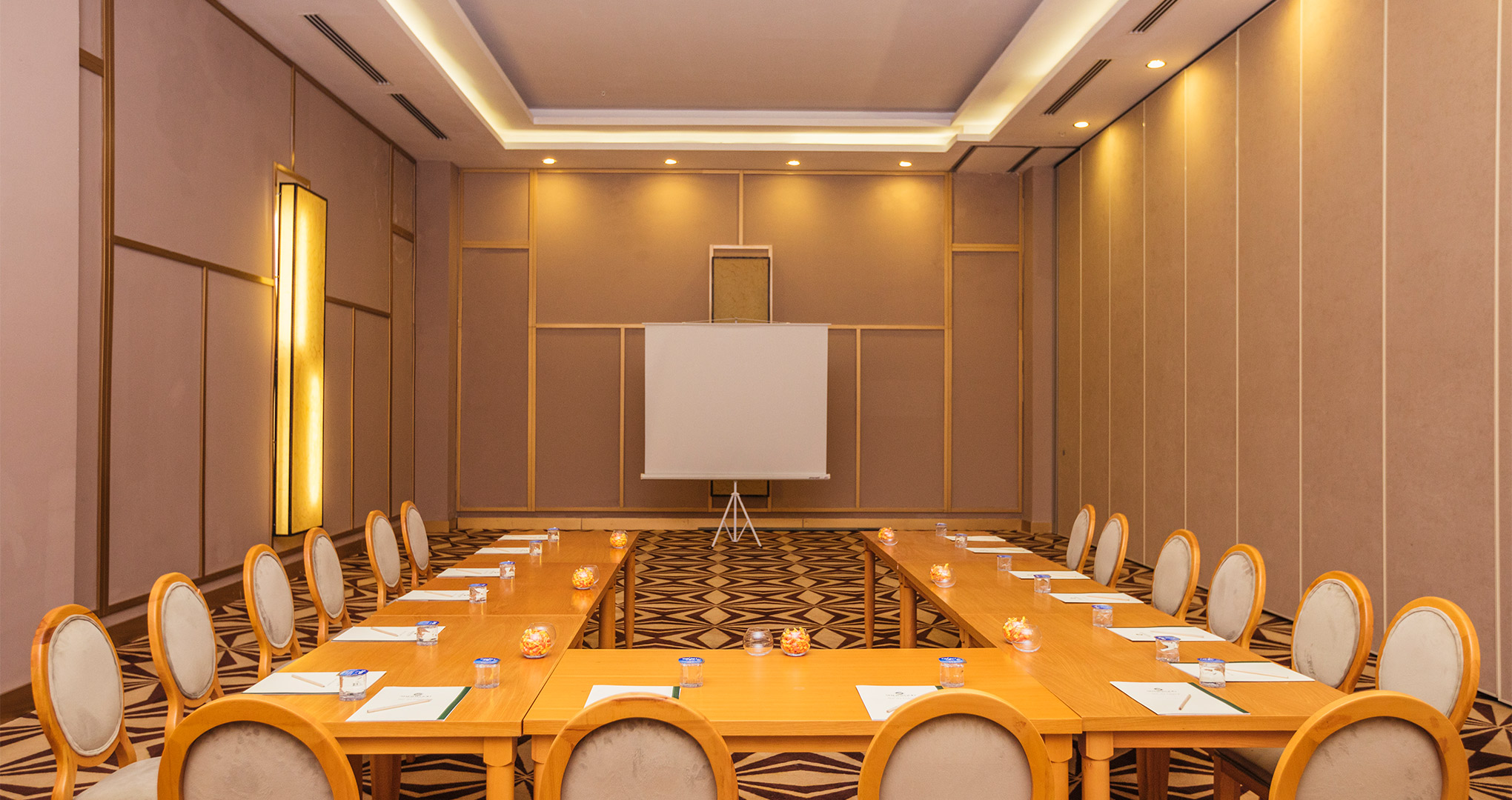sherwood-exclusive-kemer-toplanti-salonu-phaselis-galeri.jpg