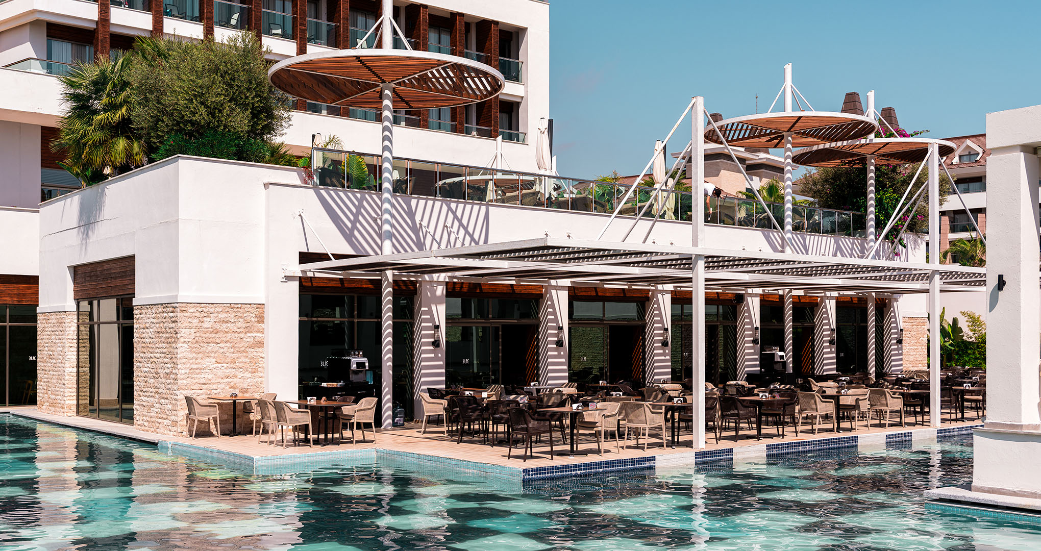tui-blue-belek-acik-yuzme-havuzu-galeri-d-3.jpg