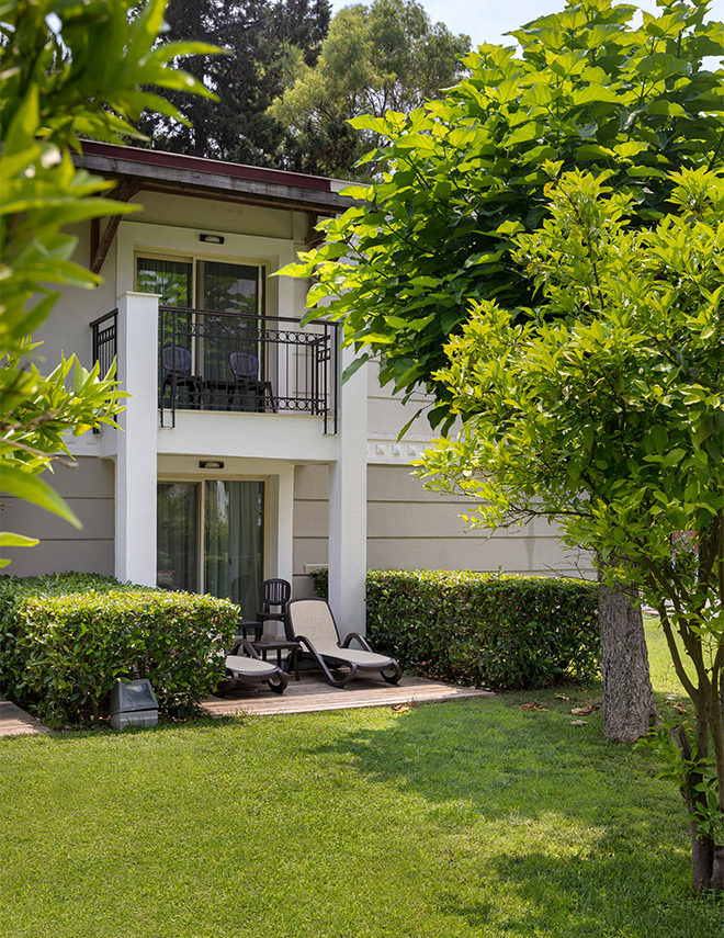 Pratik konfor, ferah bir tatil atmosferi.