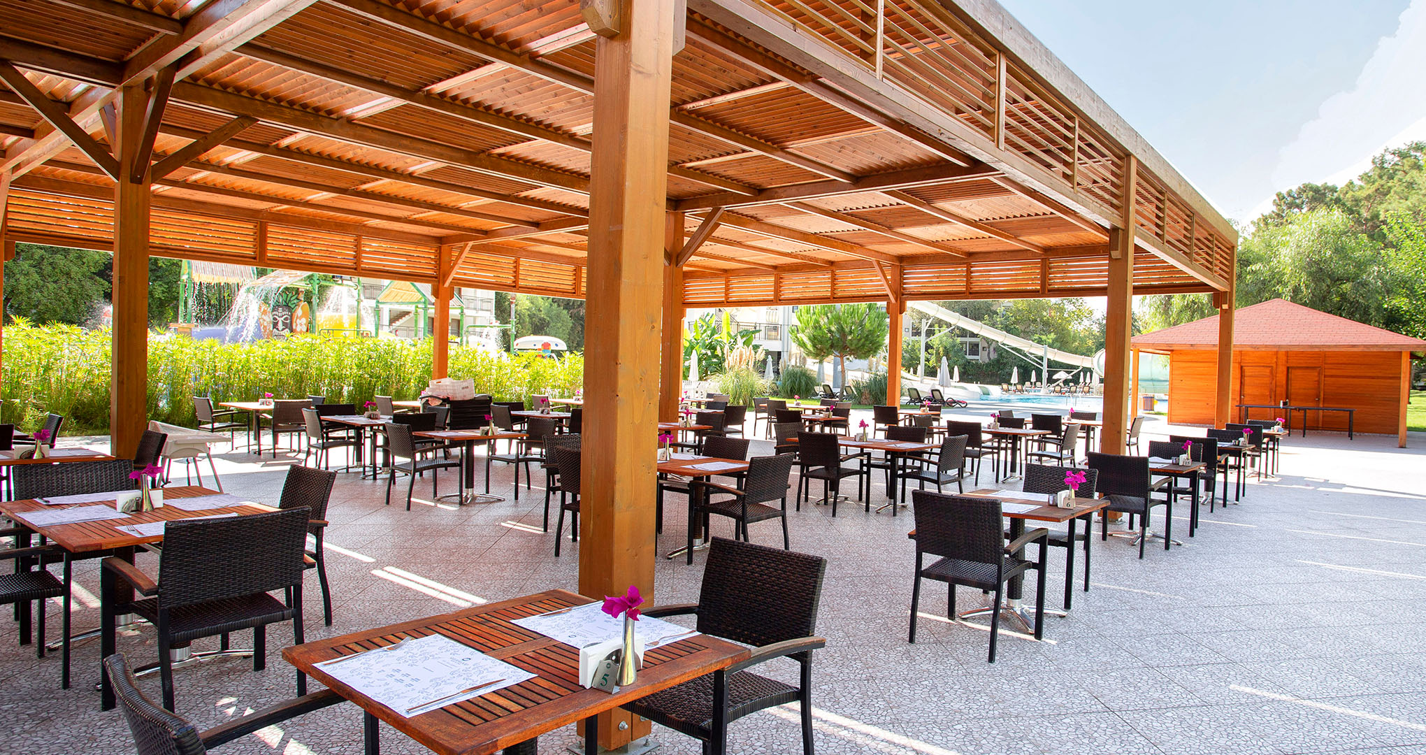 splash-bar-sherwood-exclusive-kemer-galeri-d-3.jpg